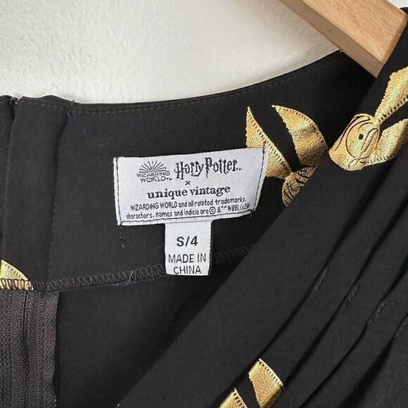 Unique Vintage x Harry Potter Wizarding World Black with Gold Snitch Fit and Fla - Picture 6 of 9